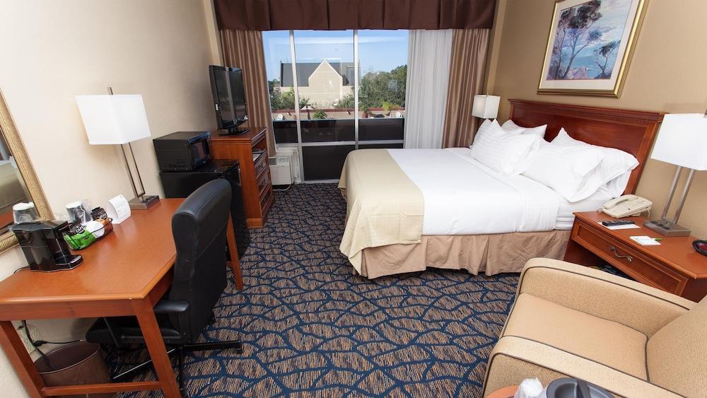 Holiday Inn Gainesville-University Center By Ihg Ngoại thất bức ảnh